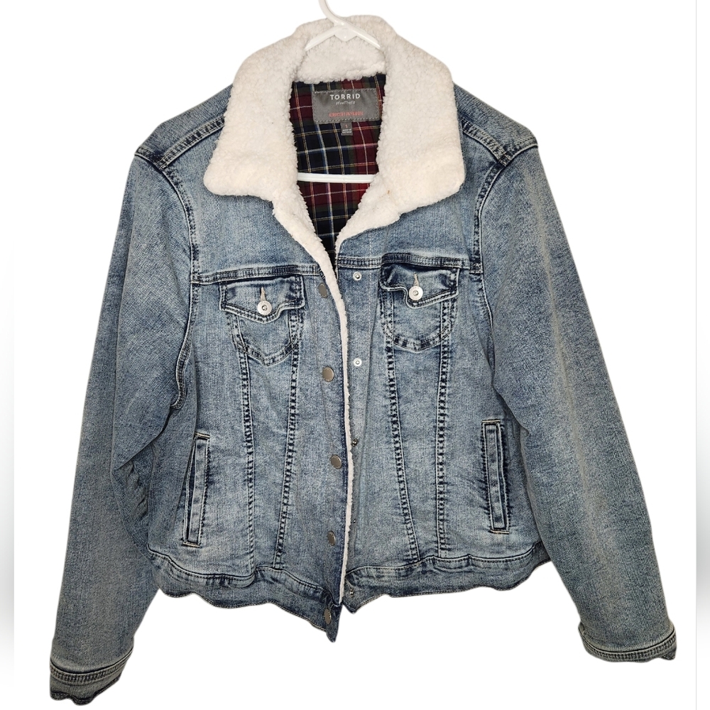 Torrid Sherpa Lined Denim Jacket Plaid Lined Size 1 (Plus) Cozy Jean Coat